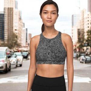 Lululemon Energy Bra High Neck in Polar Shift Alpine White Black Sz 6